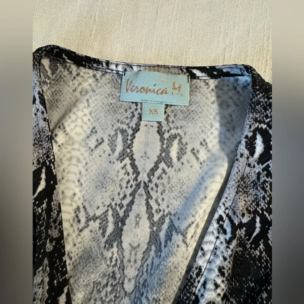 Veronica one piece jumpsuit! - Picture 5 of 10